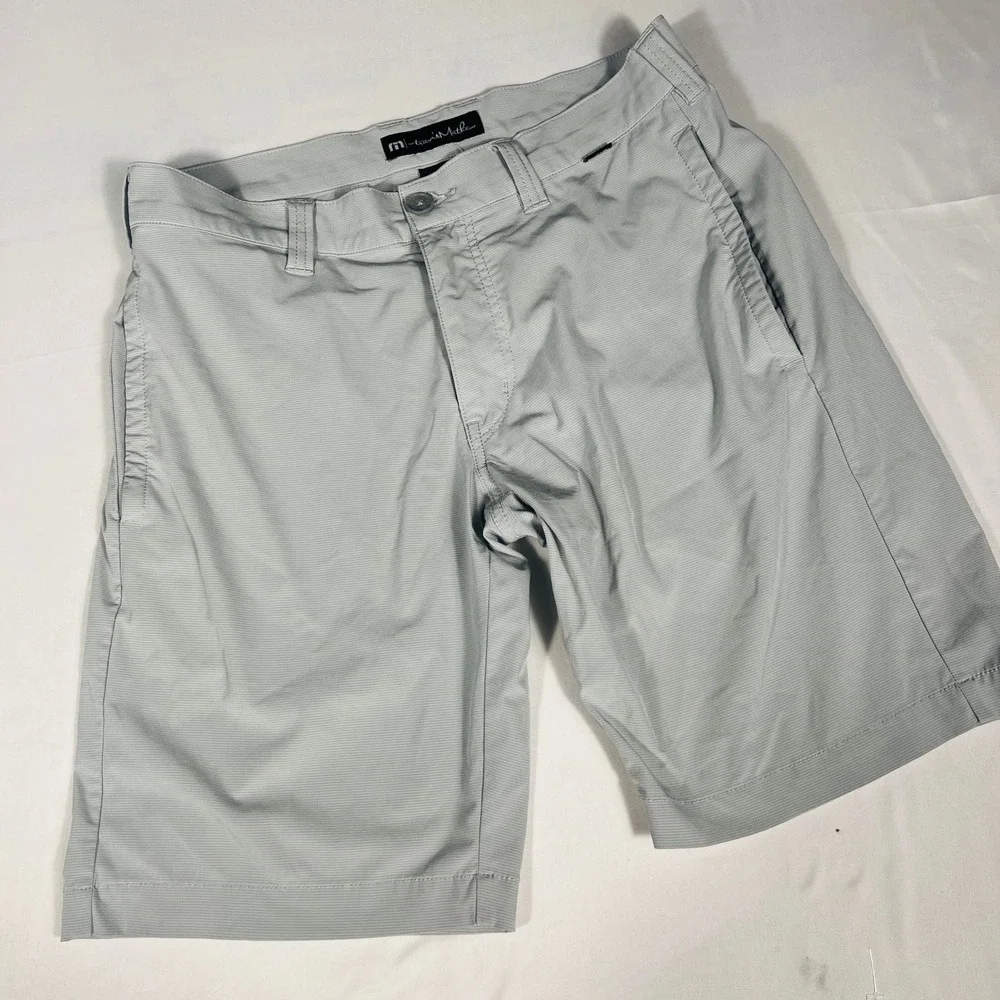 TravisMathew Mens‎ Grey Micro Stripe Golf Shorts Size 30 Performance Stretch